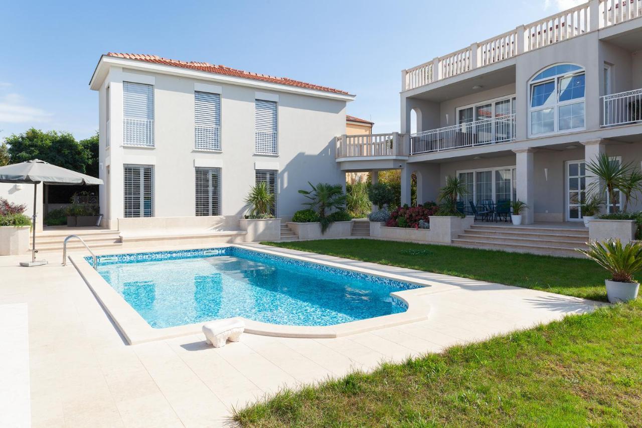 Deluxe Apartments Vila Carissa Malinska Exterior foto