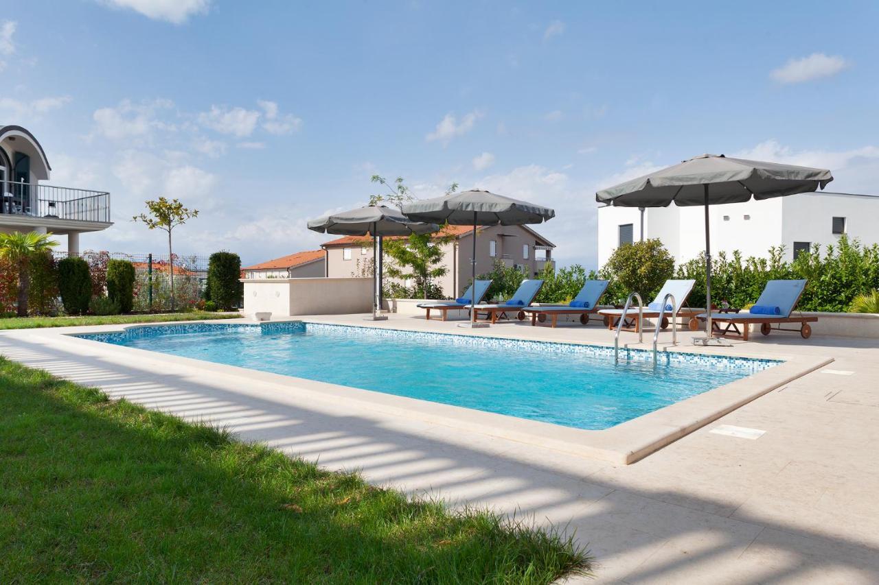 Deluxe Apartments Vila Carissa Malinska Exterior foto